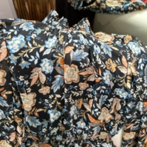 Express Dress - Picture 3 of 5